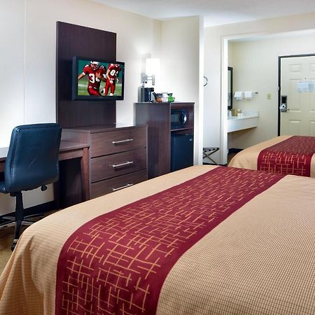 Red Roof Inn Падука Екстериор снимка